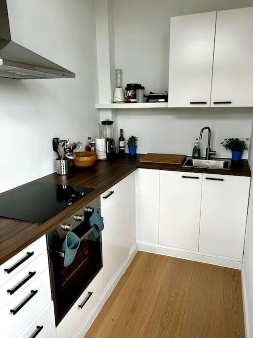 Apartment Near Central Station Antwerpen Bagian luar foto